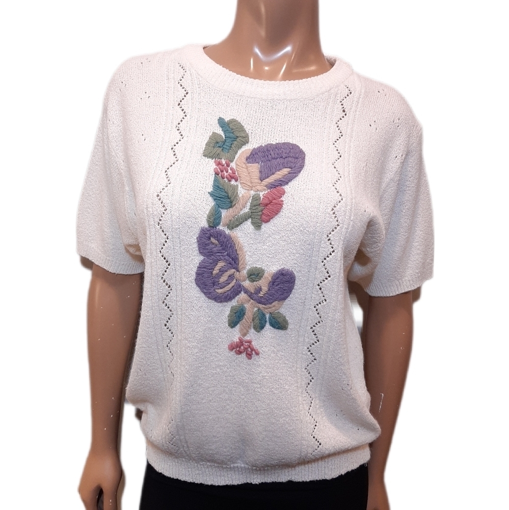 Vintage 80s Floral Embroidered Eyelet Bubble Hem Sweater Short Sleeve Grannycore